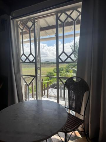 Chez Henri Hotel Pointe D'Esny Luaran gambar