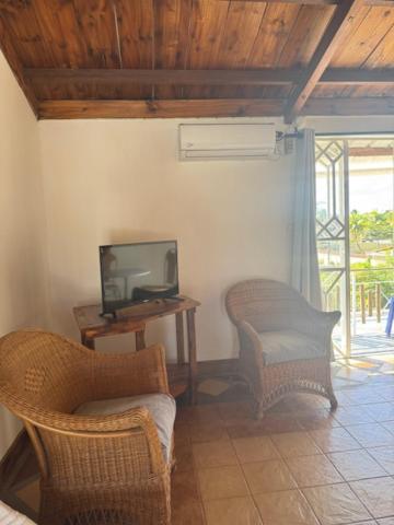 Chez Henri Hotel Pointe D'Esny Luaran gambar